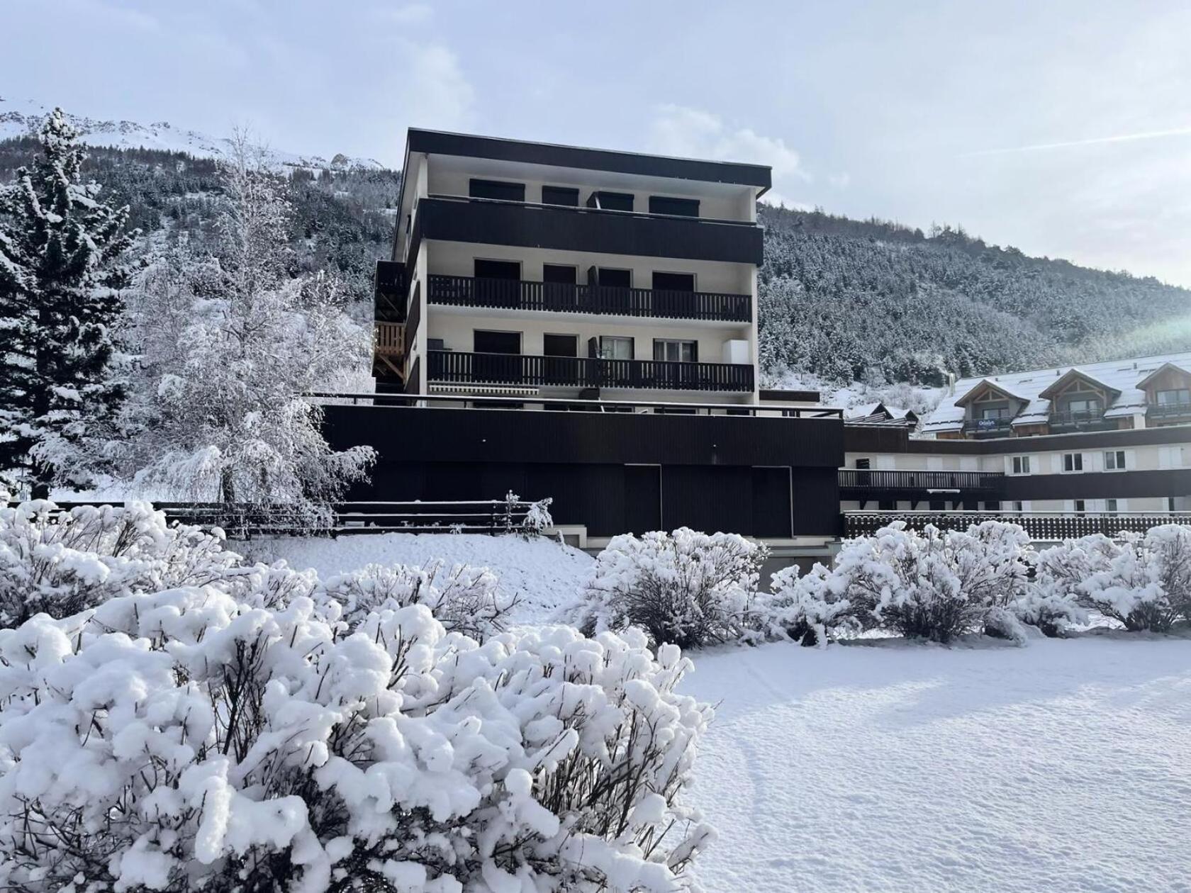 Residence Le Sporting - Studio - Chaleureux - Grande Terrasse Mae-1451 La Salle-les-Alpes Extérieur photo